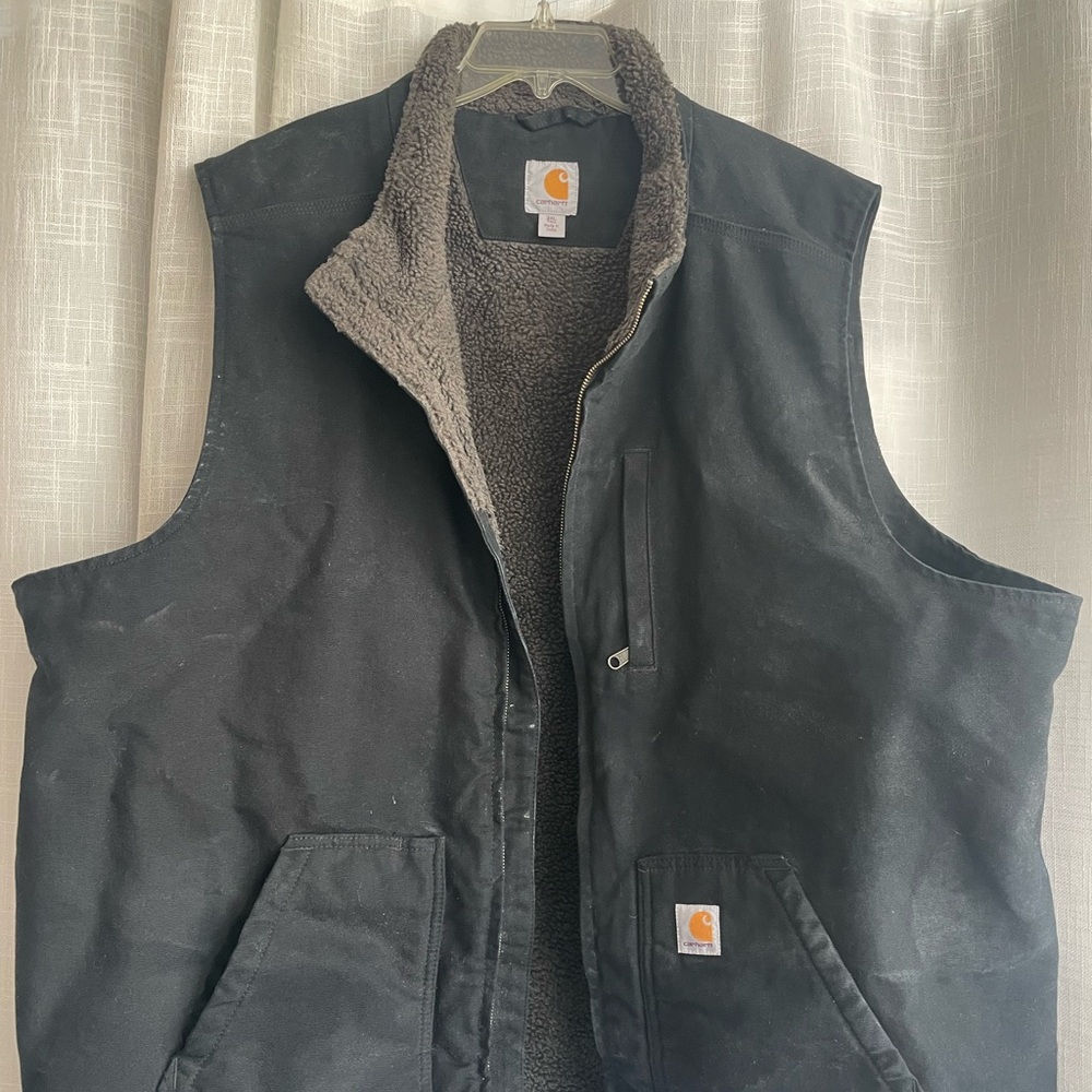Carhartt men’s Sherpa lined vest